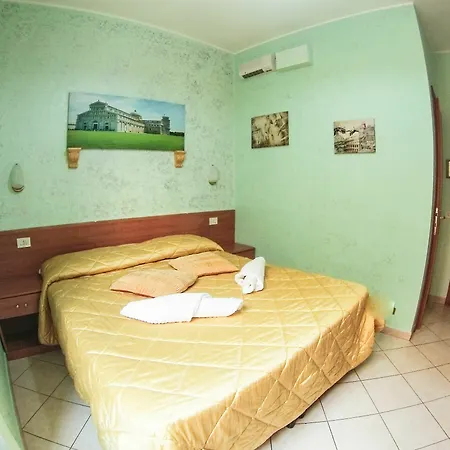 Domus Ferruccio 4*