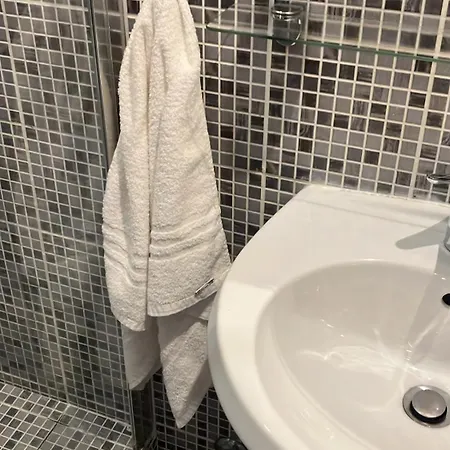 بيت ضيافة Domus Ferruccio روما